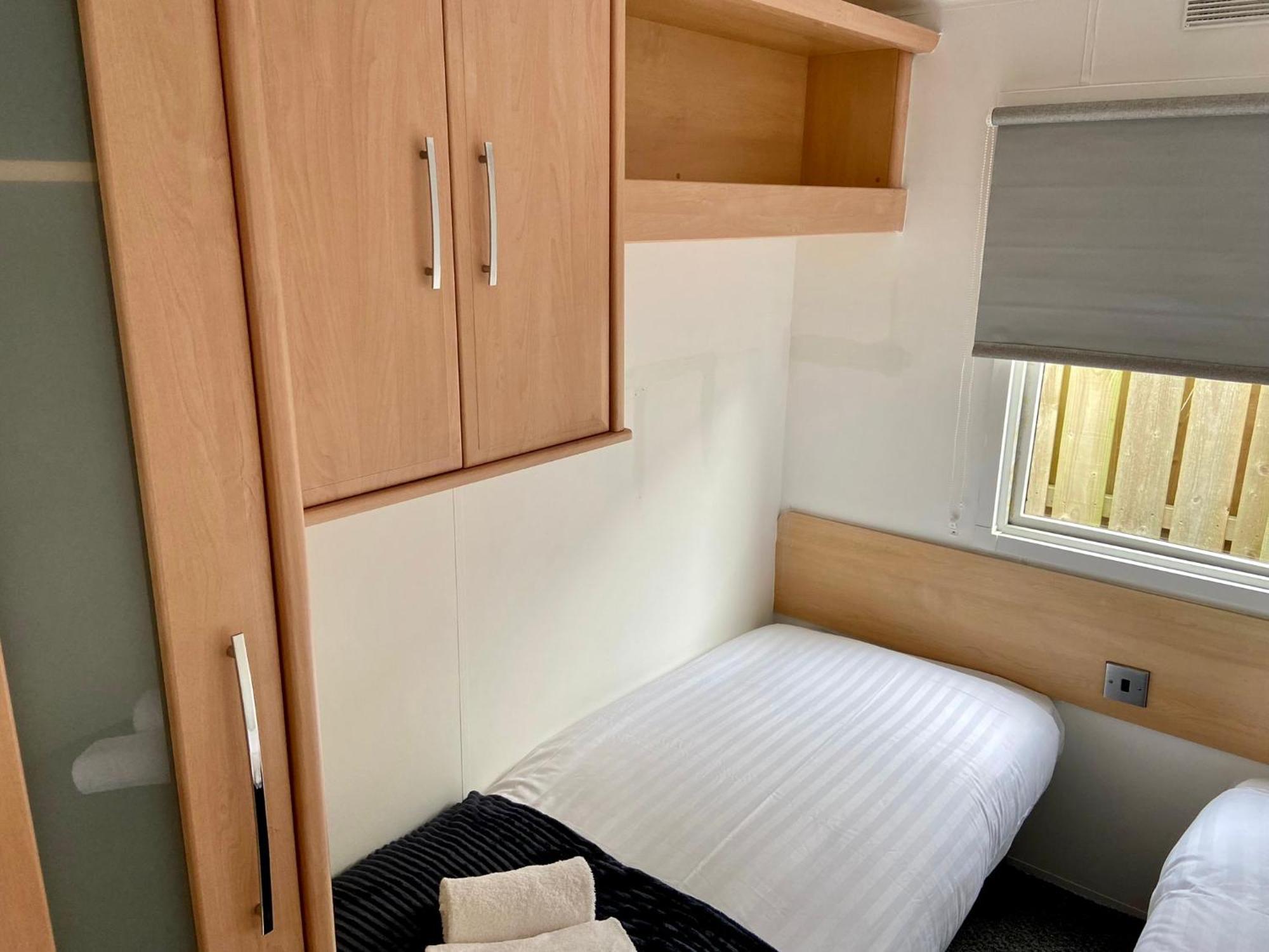 Elletson Park Wood Fired Hot Tubs, Caravans & Pods Pilling Exterior foto